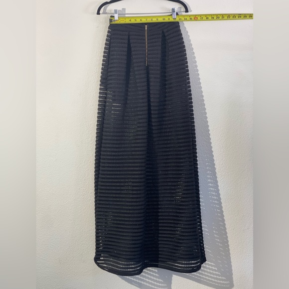 Guess Black Mesh Circle Skirt (Floor Length)
Style #W5RD5500000 - Picture 6 of 7